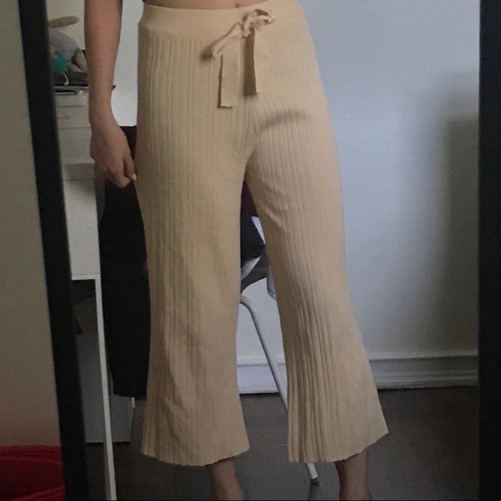 COPY - Rubbed cream Stretchy wide leg pants